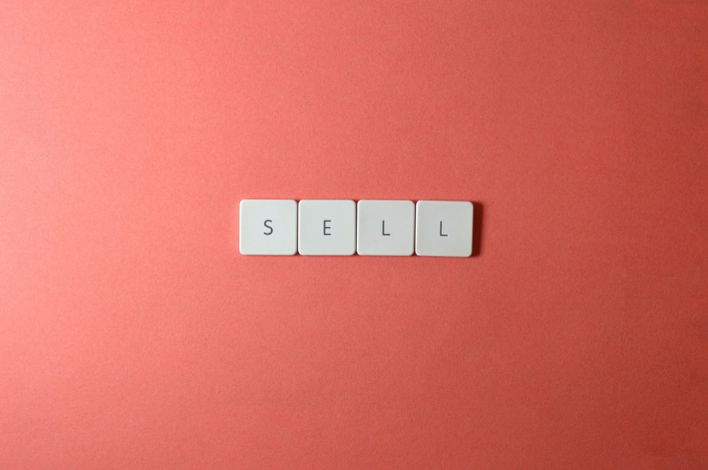 Should Breadcrumb schema (JSON-LD) be added to every single page for optimal SEO?